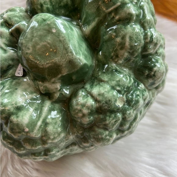 A Due Tosin ceramic broccoli figurine approx 6” tag still on - Picture 7 of 9